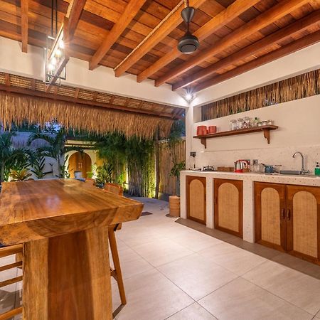 La Villa Loca Гили Еър Екстериор снимка